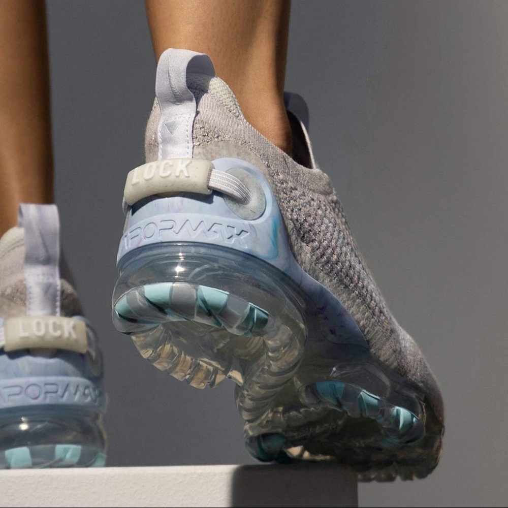 NIKE WHITE AIR VAPORMAX 2020 FLYKNIT SNEAKERS - BRAND NEW IN BOX - Picture 7 of 16